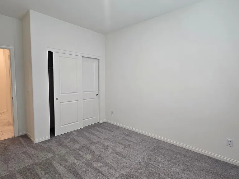 7647 Duran Harbor Ln — Photo 30