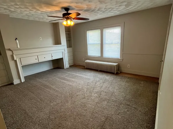 30 N Broadway St APT 2SW, Joliet, IL 60435