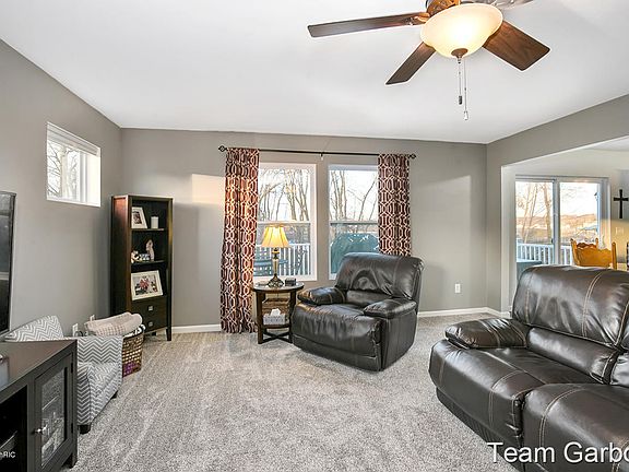 4th image of 803 Wild Flower Ct