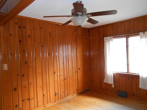 4th image of 37 Meadowlark Ln