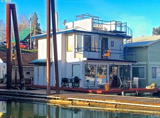 55 NE Bridgeton Rd SLIP 4, Portland, OR 97211