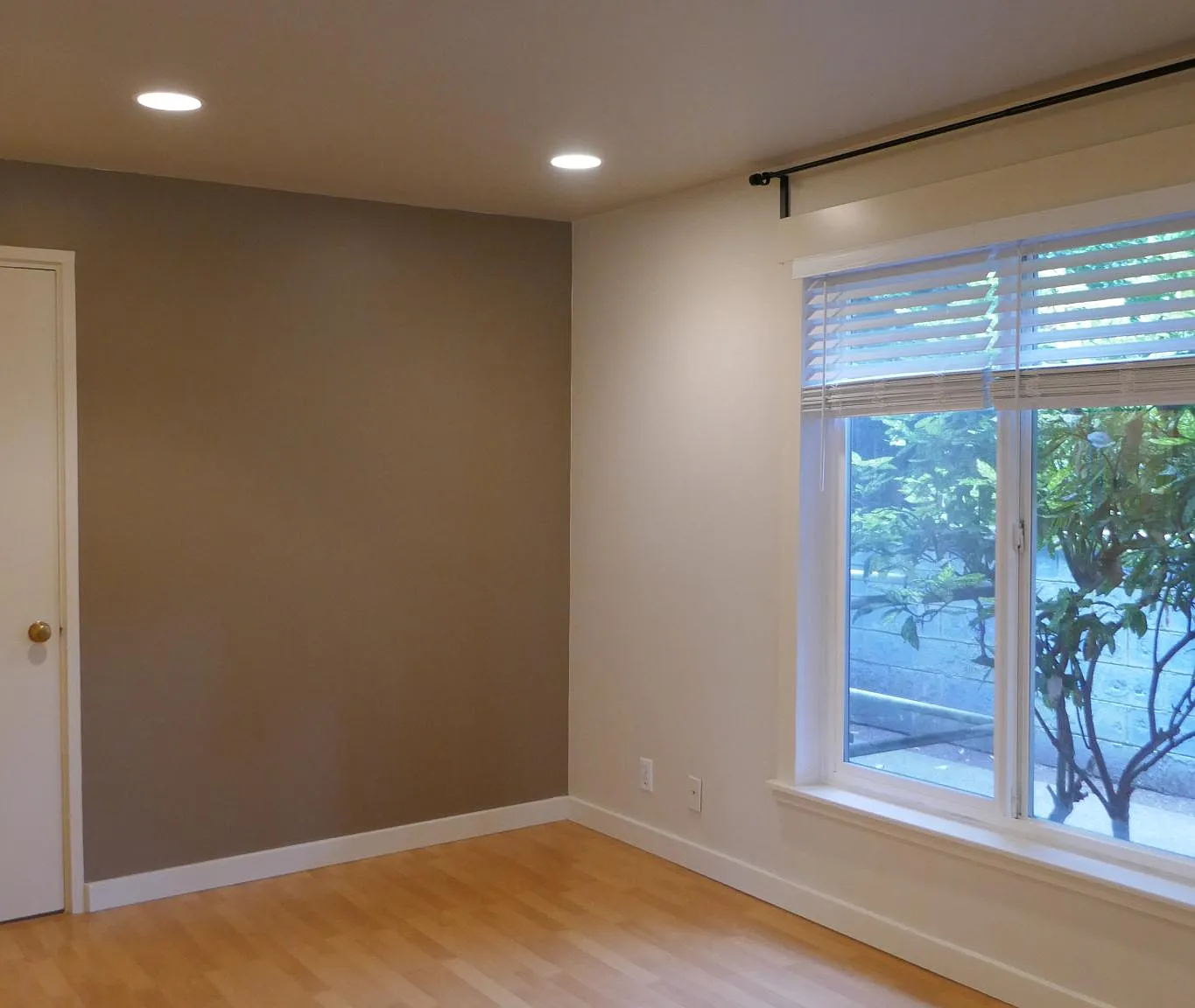 224 14th Ave — Photo 2