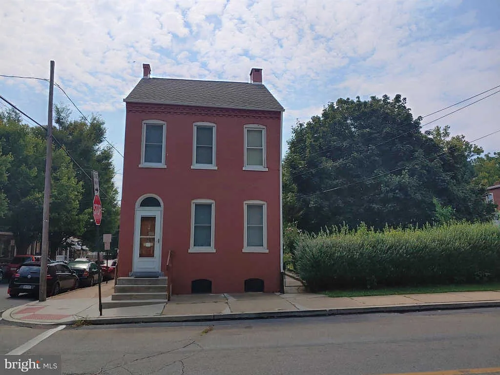 802 Saint Joseph St photo 1