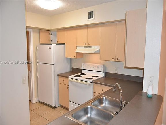 2nd image of 2433 Centergate Dr APT 205