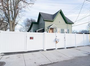 8 Osgood St, Lawrence, MA 01843