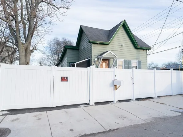 8 Osgood St, Lawrence, MA 01843
