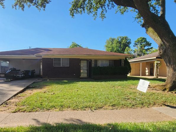 1202 E Washington St