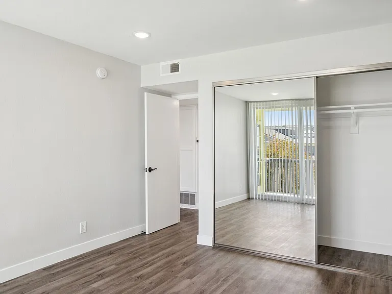 4200 Harbor Blvd — Photo 72