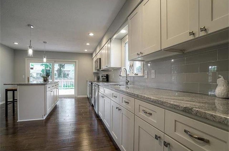 Beautiful, all new kitchen
