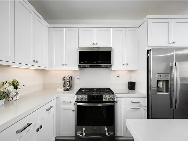 162 Juniper Dr — Photo 2