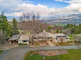 4025 Pioneer Rd, Medford, OR 97501