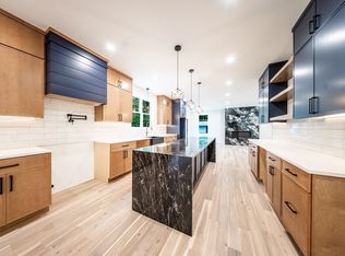 2 Spring Meadow Dr, Southborough, MA 01772