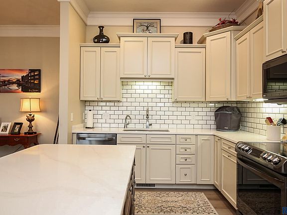4th image of 6106 S Avalon Ave Unit 301