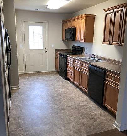 3rd image of 2106 Opportunity Dr APT C
