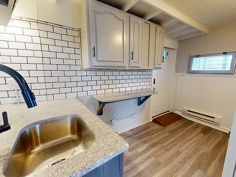 2550 Elyria Ave — Photo 12