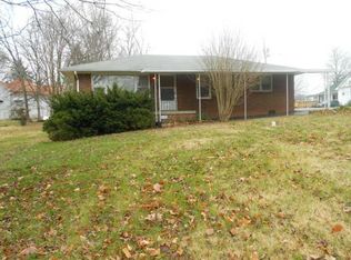 311 W Chestnut St, Dickson, TN 37055