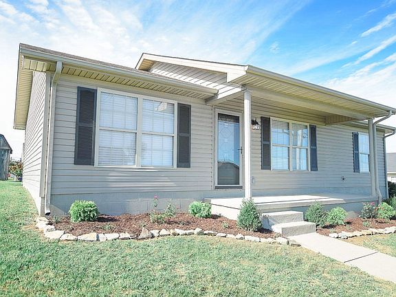 3rd image of 805 Vanda Branch Dr
