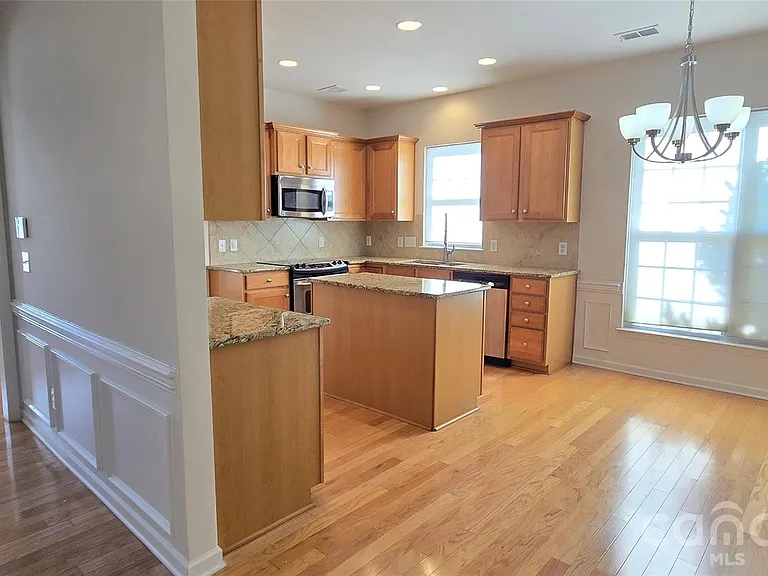 12051 Dunipace Ct — Photo 5