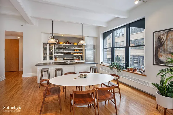 Sold by Sotheby's International Realty | media 2