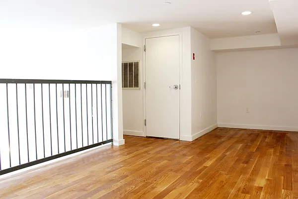 Rented by Premier Metro Realty Corp | media 48