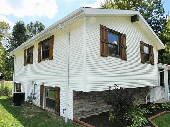4th image of 26951 Westwood Ln