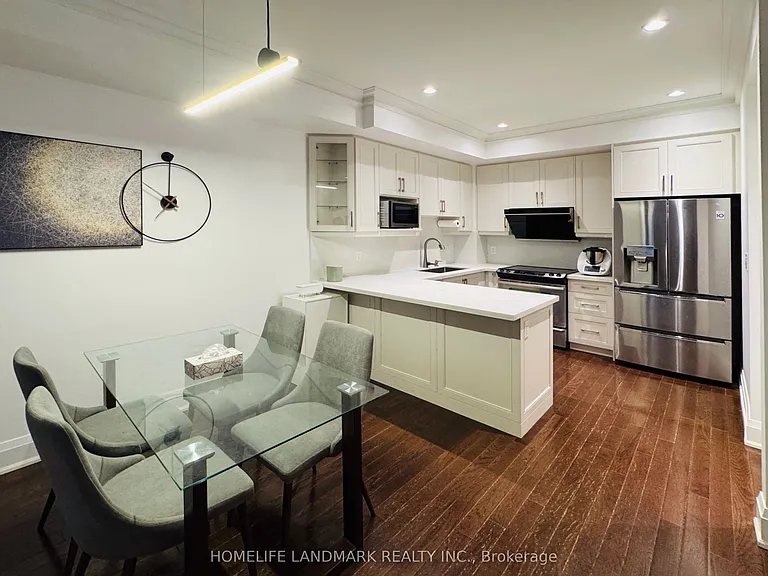 7 Oakburn Cres #15 — Photo 4