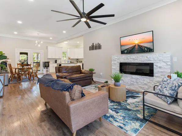 127 Ottawa Dr, Louisburg, NC 27549