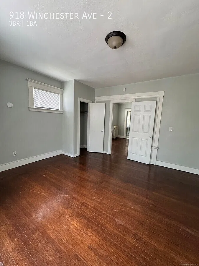 918 Winchester Ave - 2 — Photo 3