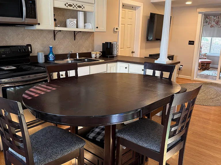557 Half Moon Ct #1 — Photo 3