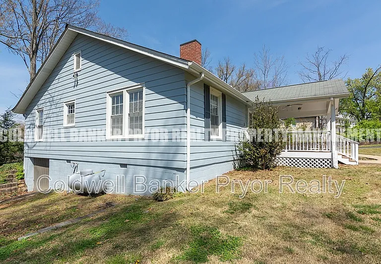 323 Walsh Rd — Photo 38