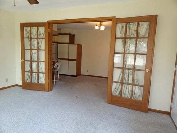 3rd image of 4406 Hearthstone Dr
