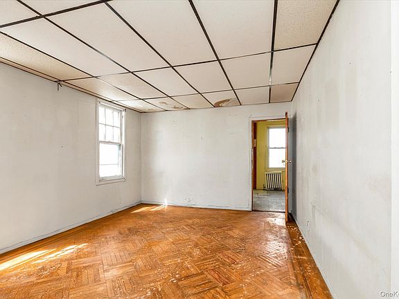 5th image of 11232 196th Street