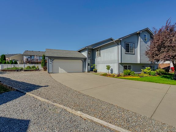 2nd image of 1707 N Autumn Crest Ct