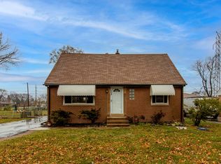 7752 Suburban Ln, Bridgeview, IL 60455