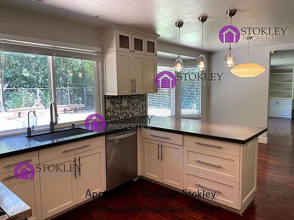 3rd image of 25 Banbridge Pl