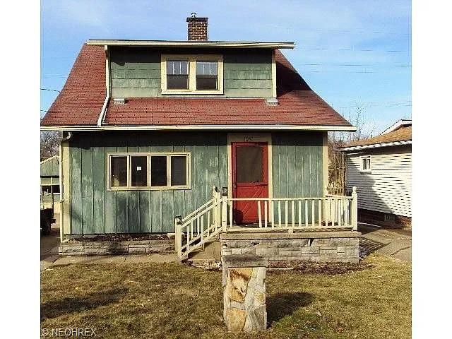 105 Hostetter Pl SW photo 1