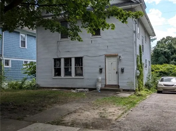 1268 Pondview Ave, Akron, OH 44305