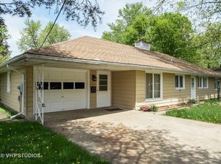 3912 Grove Ave, McHenry, IL 60050