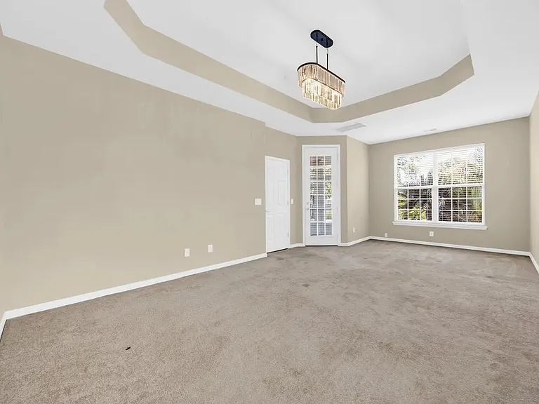414 Carriage Lake Dr — Photo 14