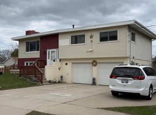 3925 Tannery Rd, Two Rivers, WI 54241