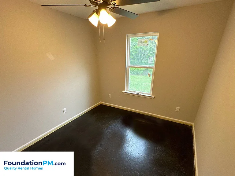 307 Harrell St — Photo 5