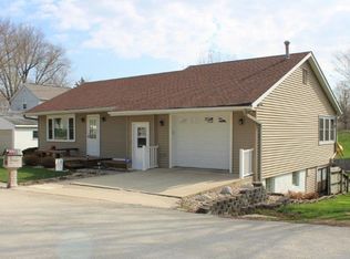 16166 Liberty St, Morrison, IL 61270