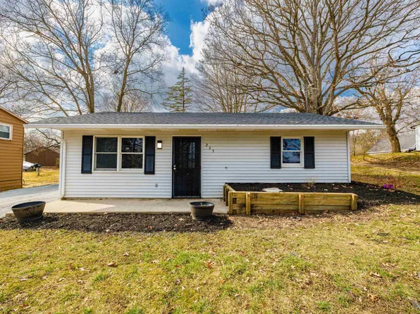 235 Lane 221a Hamilton Lk, Hamilton, IN 46742