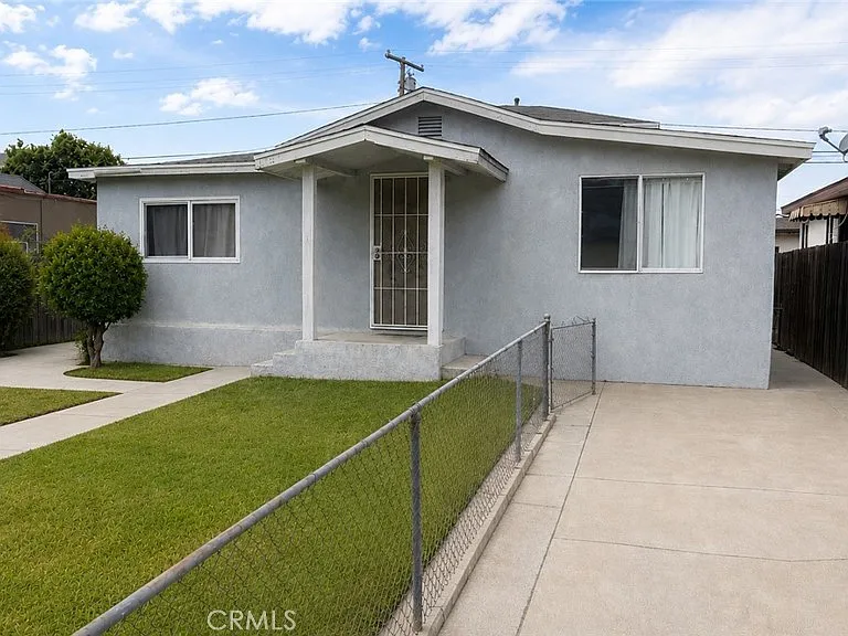 11151 Duncan Ave — Photo 1