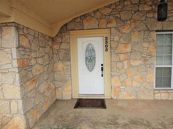 2nd image of 2305 Shady Brook Dr