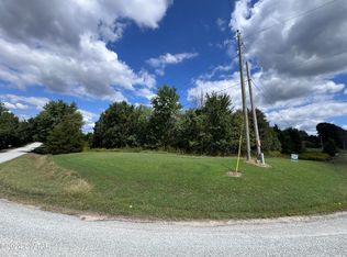 888 Charlie Lewis Rd, Trenton, TN 38382