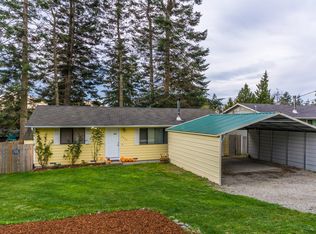 4289 Rhododendron Dr, Oak Harbor, WA 98277