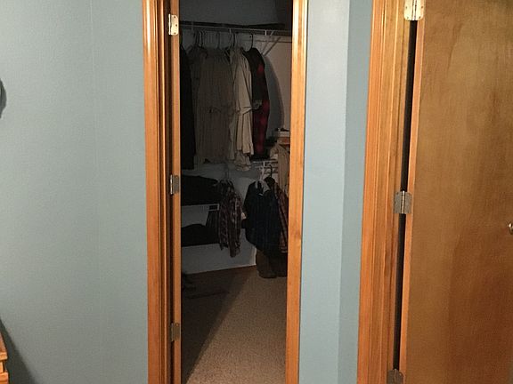 Walk-in closet