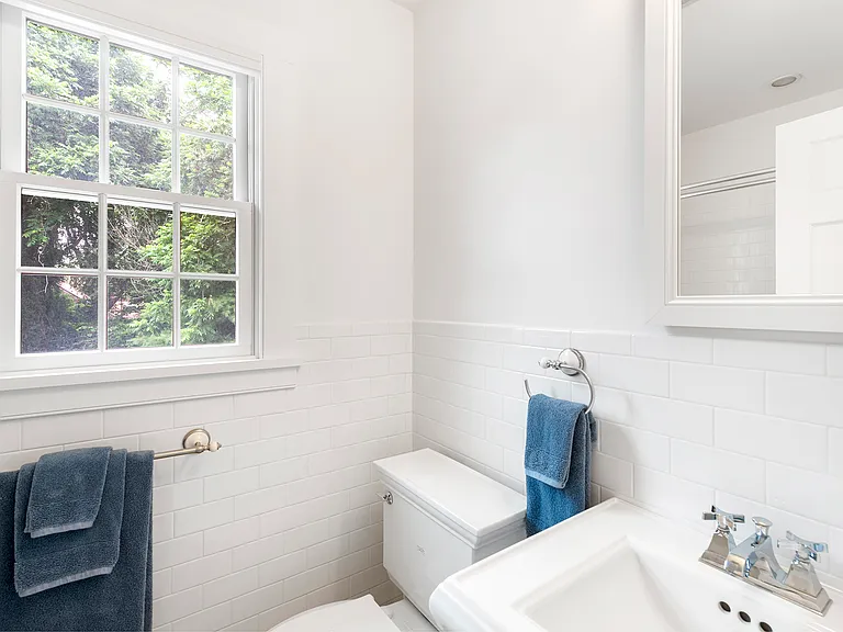 57 Osborne Ln — Photo 20