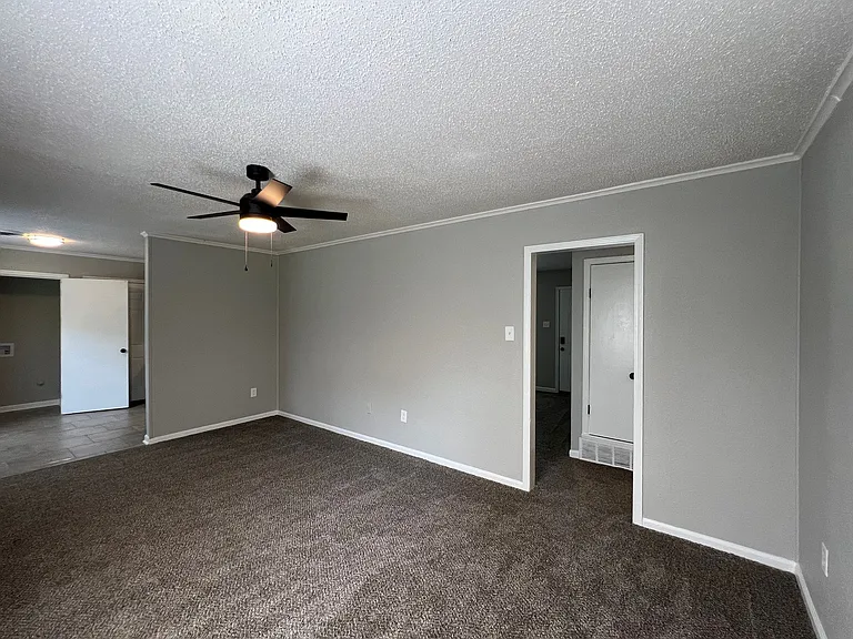 5586 Hyacinth Cv — Photo 10